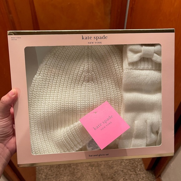 kate spade Accessories Kate Spade Hat And Glove Set Poshmark